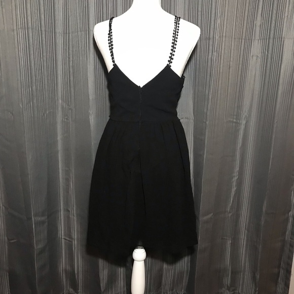 Dress - Picture 6 of 8